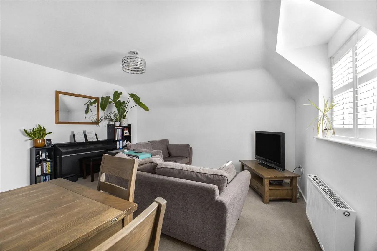Brookwood Farm Drive, Knaphill, GU21, photo 4