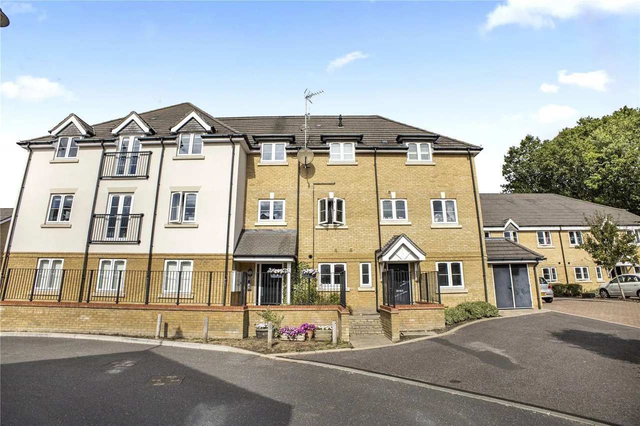 Brookwood Farm Drive, Knaphill, GU21, photo 14