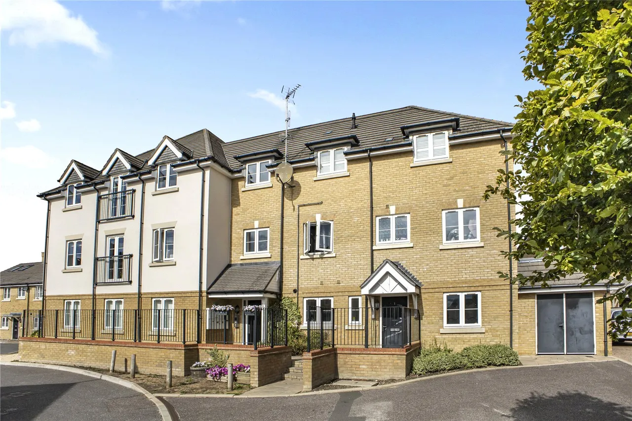 Brookwood Farm Drive, Knaphill, GU21, photo 15