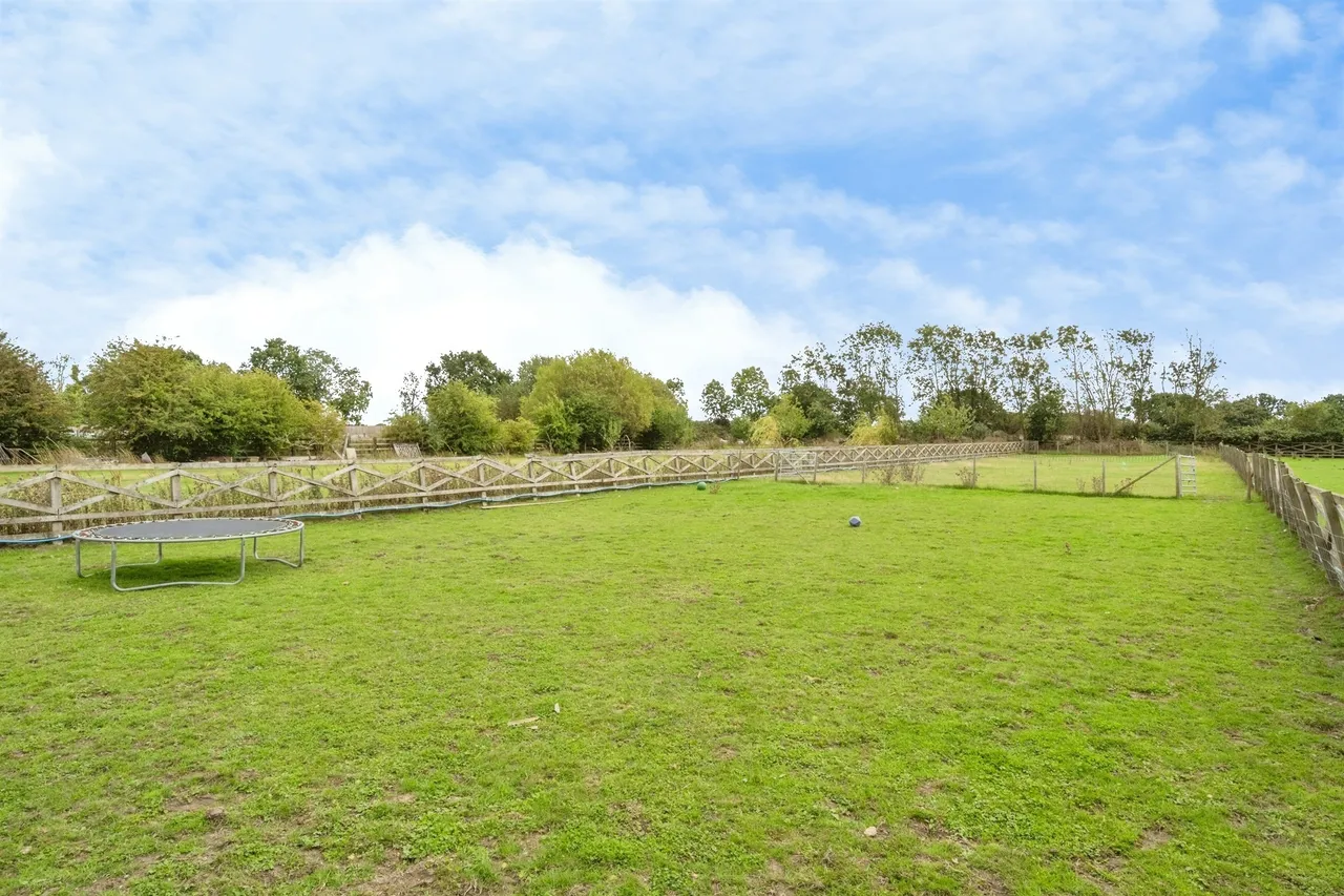Moss Road, Moss, DN6, photo 21