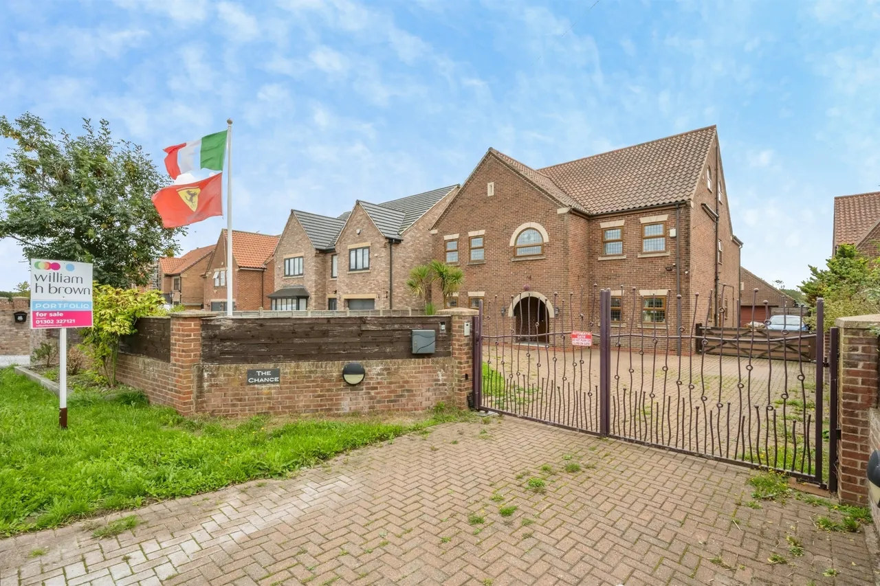 5 bed house for sale, Moss Road, Moss, DN6
