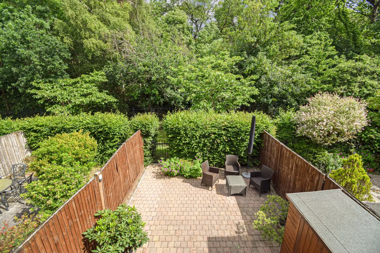 Cliveden Gages, Taplow, SL6, photo 21