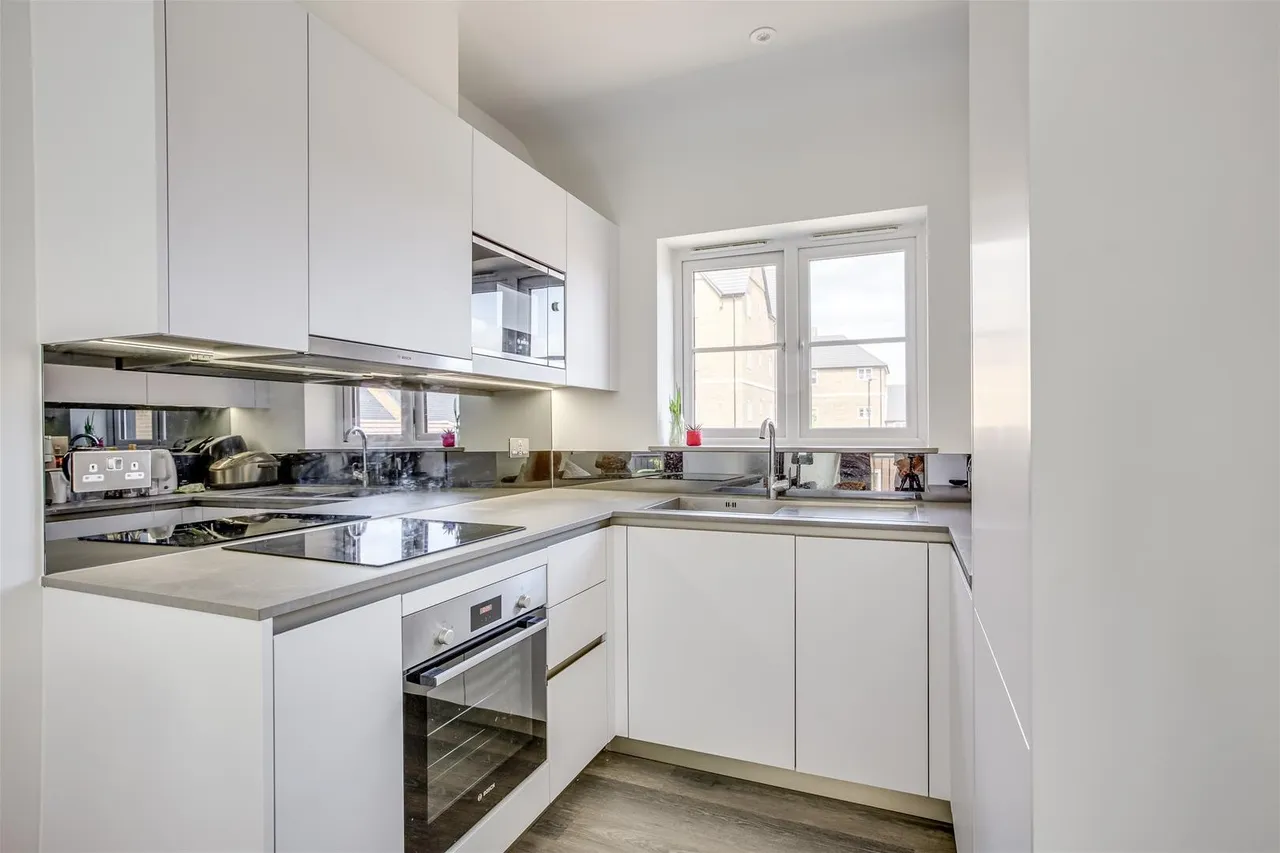 Rosemead Avenue, High Wycombe, HP10, photo 6