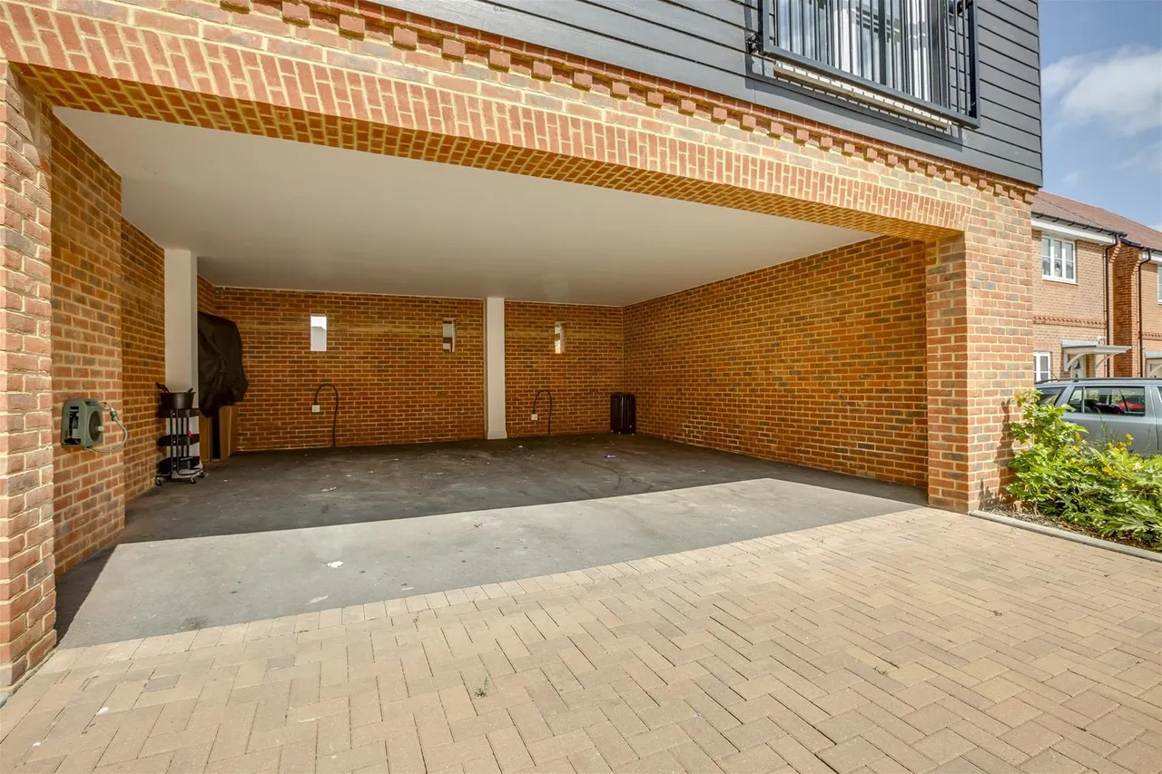 Rosemead Avenue, High Wycombe, HP10, photo 11
