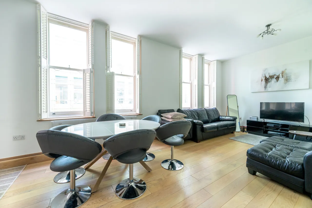3 bed flat for sale — 6 Exide House, 231 Shaftesbury Avenue, London