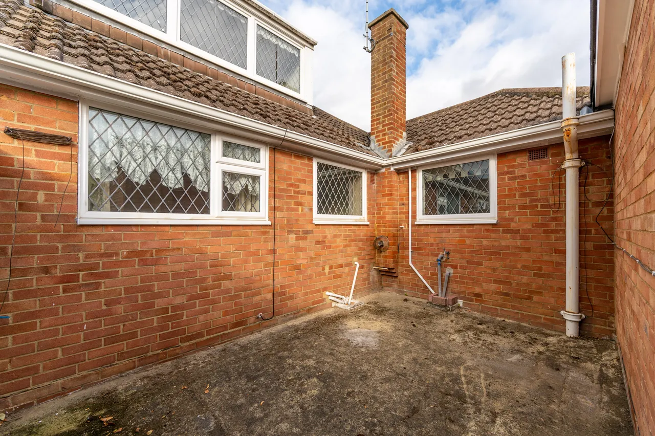 Slough, SL3, photo 14