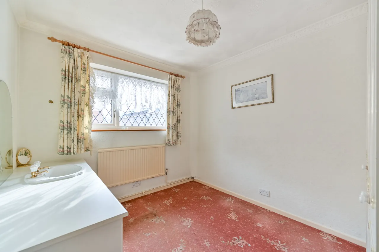 Slough, SL3, photo 12