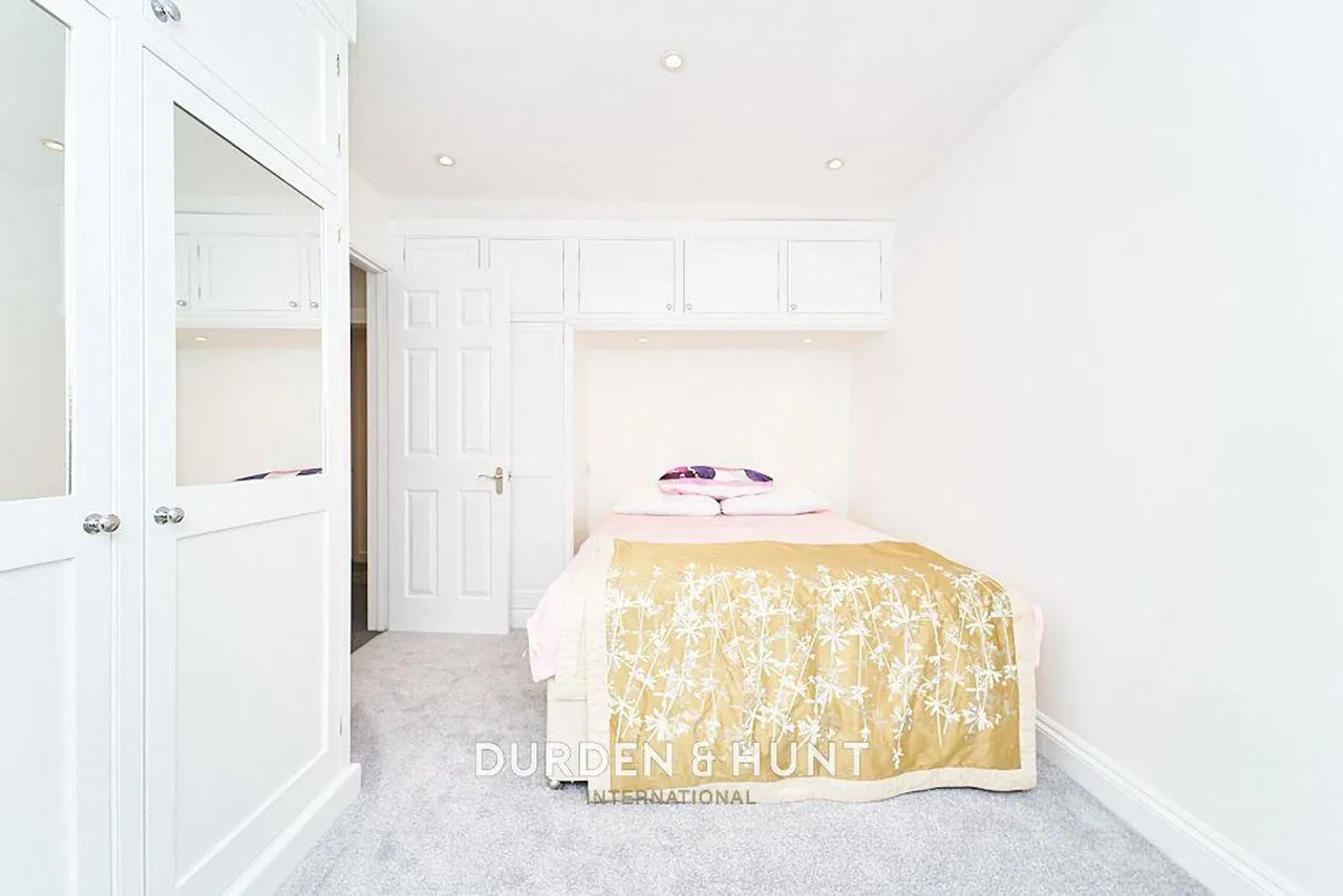 High Street, Ongar, CM5, photo 13