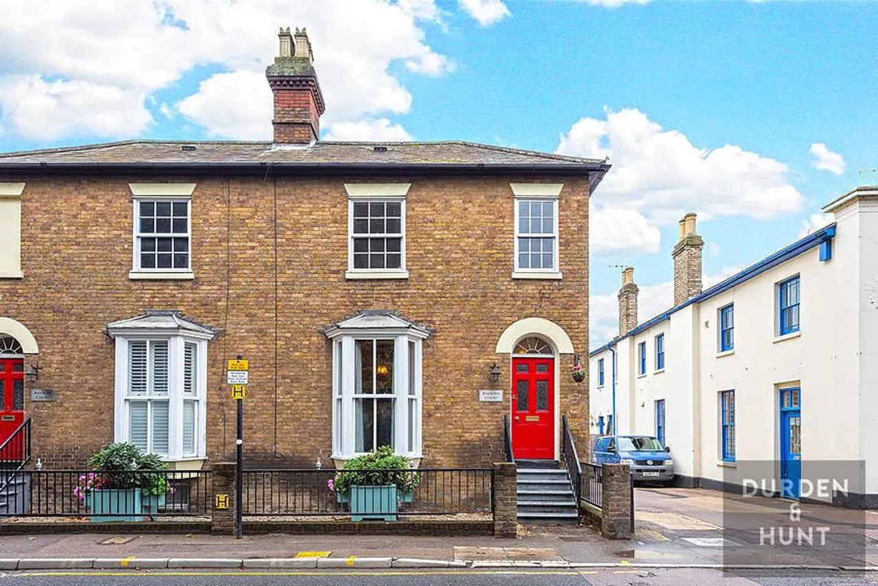 1 bed flat for sale, High Street, Ongar, CM5