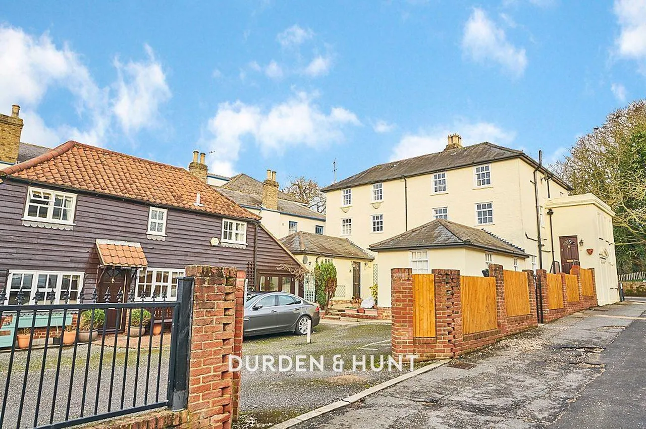 High Street, Ongar, CM5, photo 2
