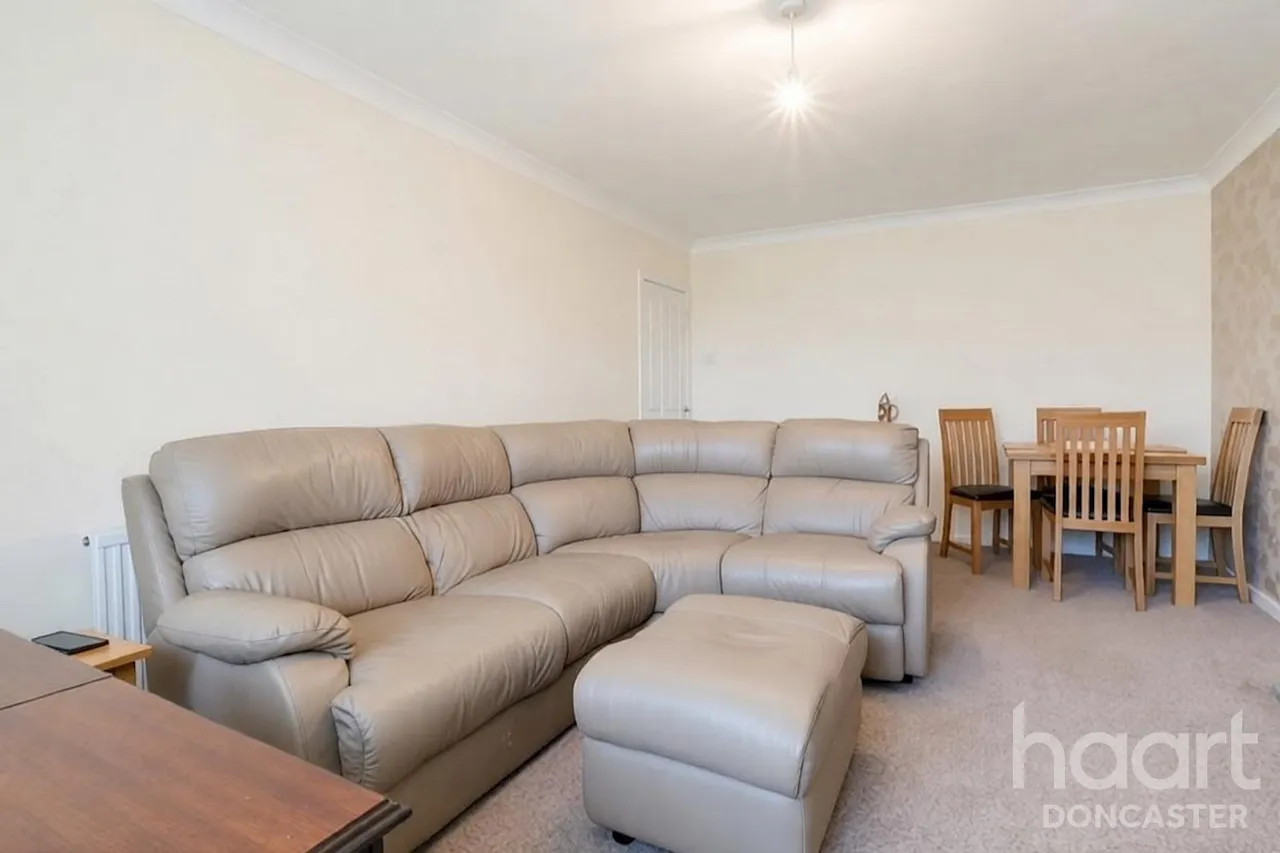 St Marys Road, Dunsville, DN7, photo 6