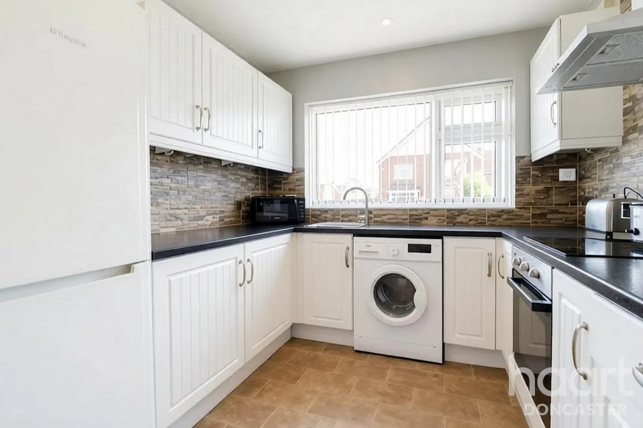 St Marys Road, Dunsville, DN7, photo 3
