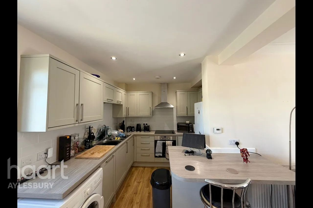 High Street, Aylesbury, HP22, photo 5