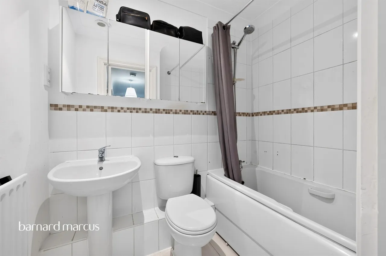 Ruxley Lane, Epsom, KT19, photo 7