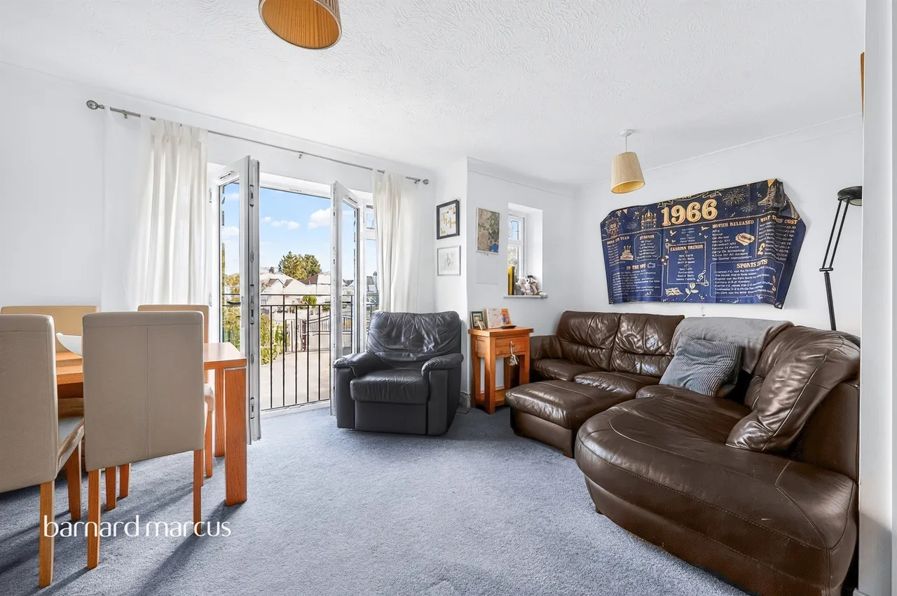 Ruxley Lane, Epsom, KT19, photo 9