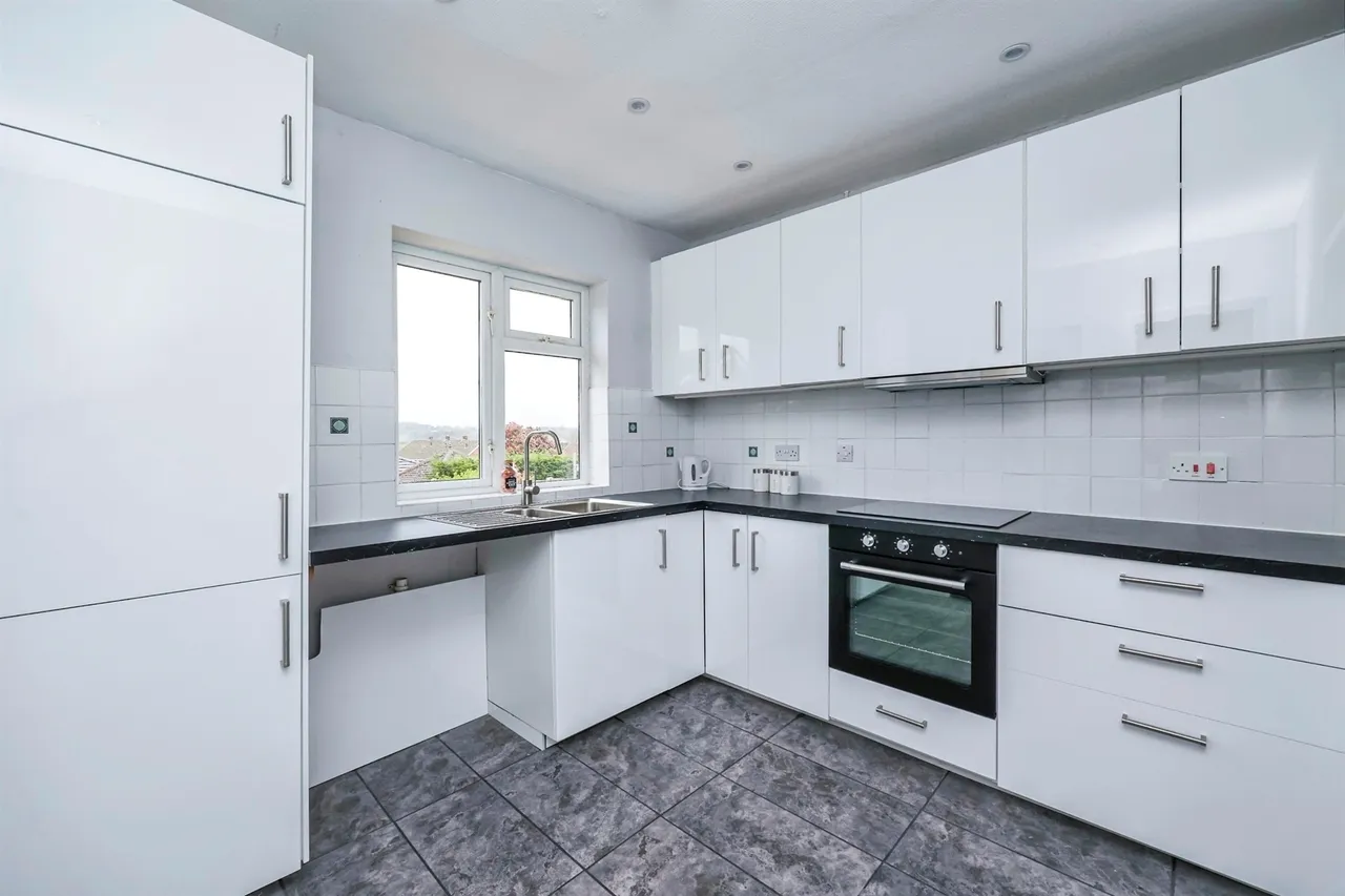 Walker Street, Eastwood, NG16, photo 2