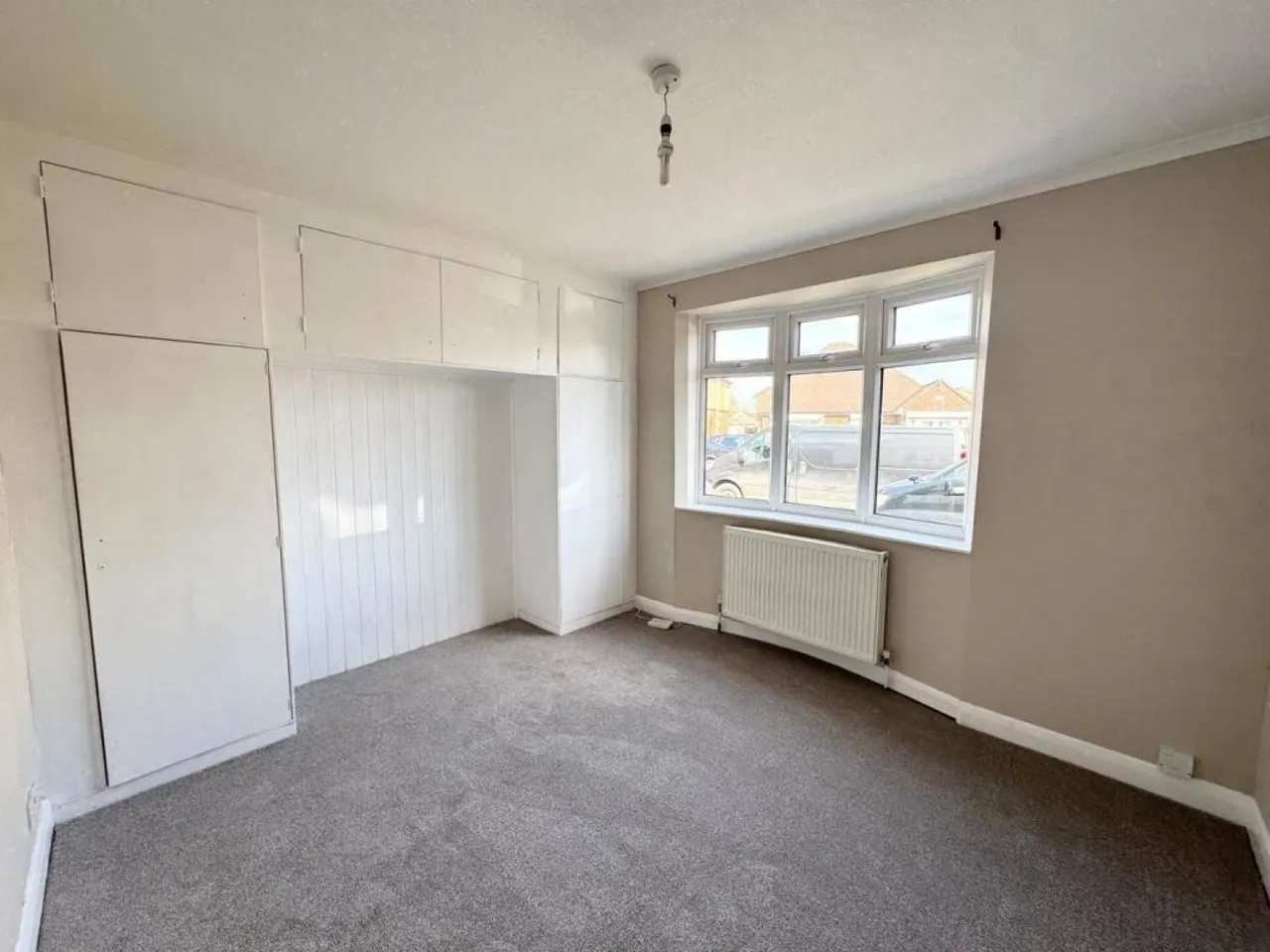 Stoughton Road, Guildford, photo 2