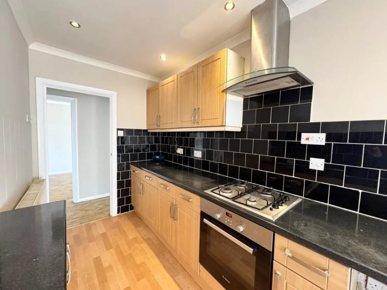 Stoughton Road, Guildford, photo 3