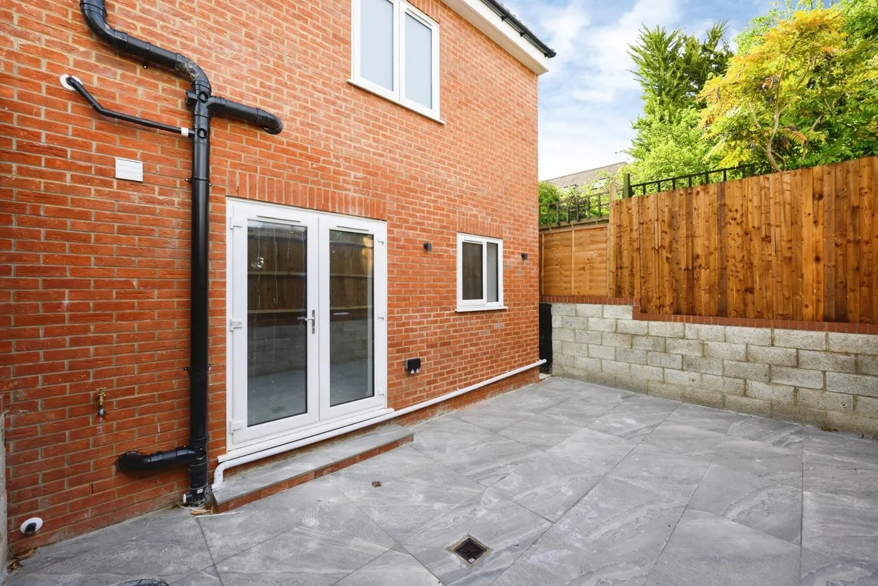 Station Approach, Whyteleafe, Surrey, CR3, photo 17