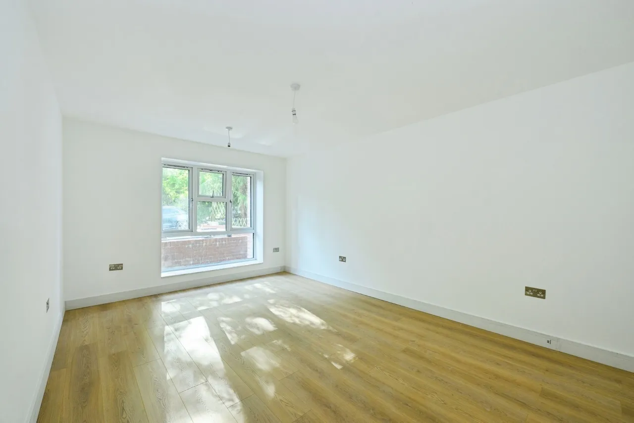 Station Approach, Whyteleafe, Surrey, CR3, photo 12
