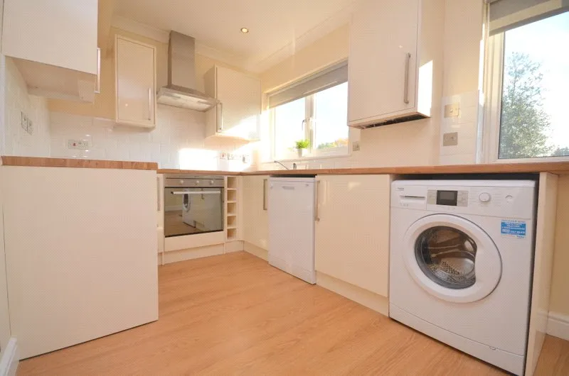 Norfolk Road, Upminster, RM14, photo 3