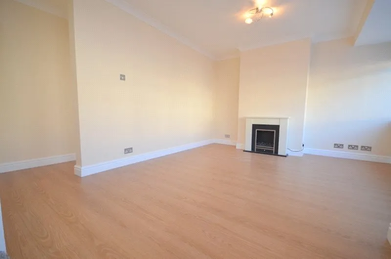 Norfolk Road, Upminster, RM14, photo 4