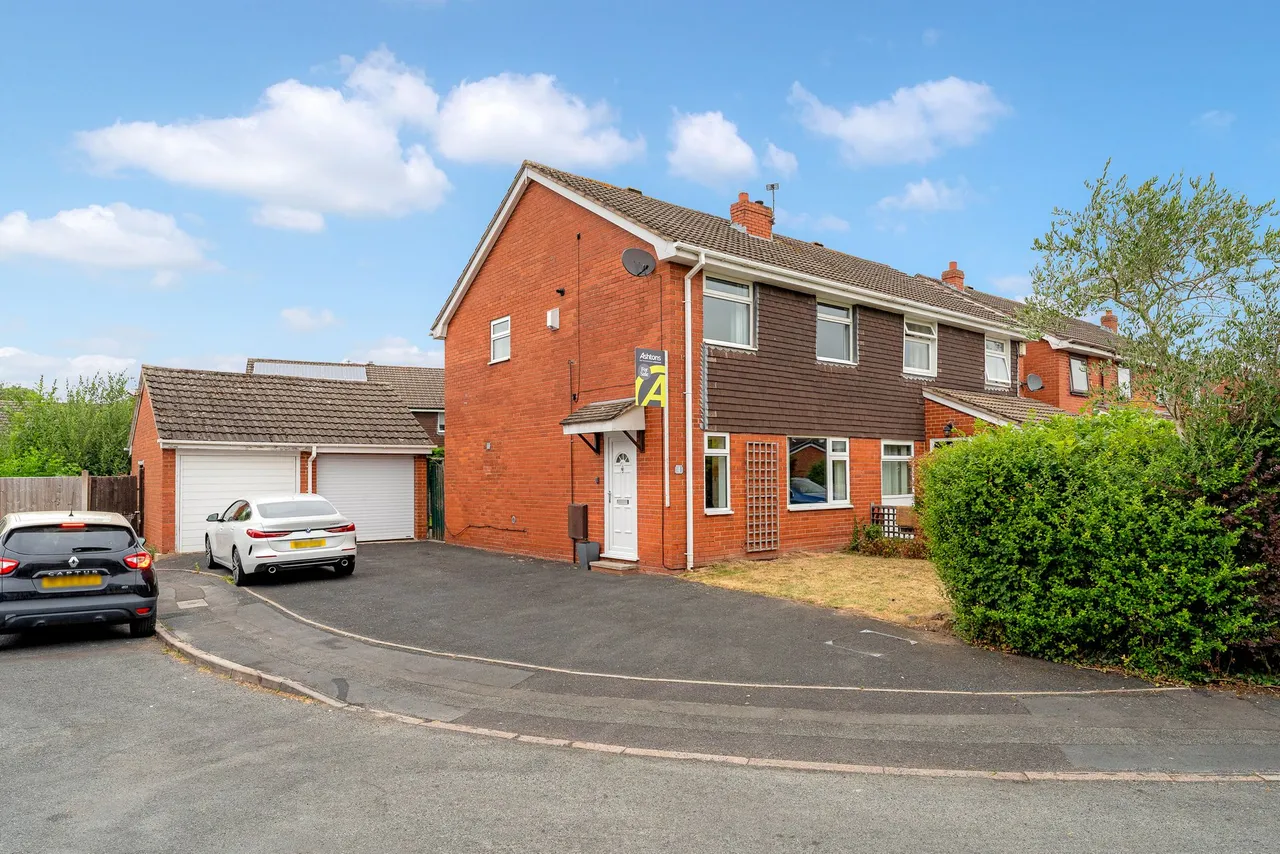 3 bed house for sale — Calverley Close, Brookvale, Runcorn, Runcorn, WA7 6HG