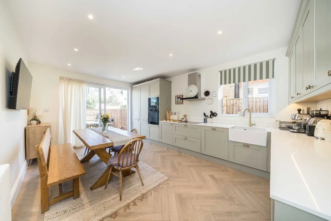 Waldron Road, SW18, photo 2