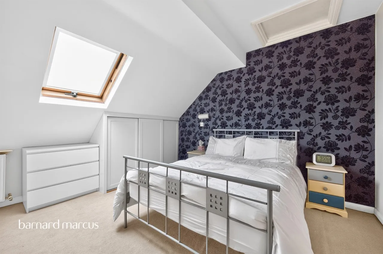 Ruxley Lane, Epsom, KT19, photo 5