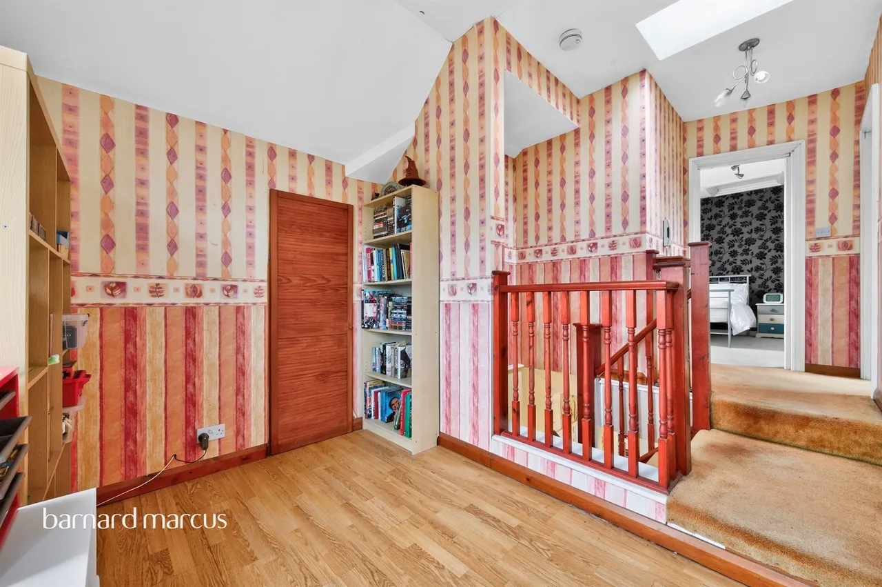 Ruxley Lane, Epsom, KT19, photo 14