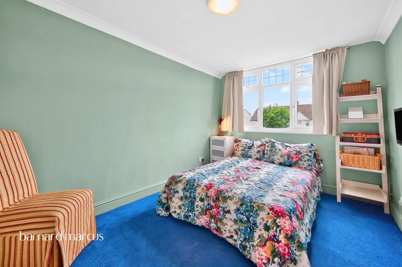 Ruxley Lane, Epsom, KT19, photo 11