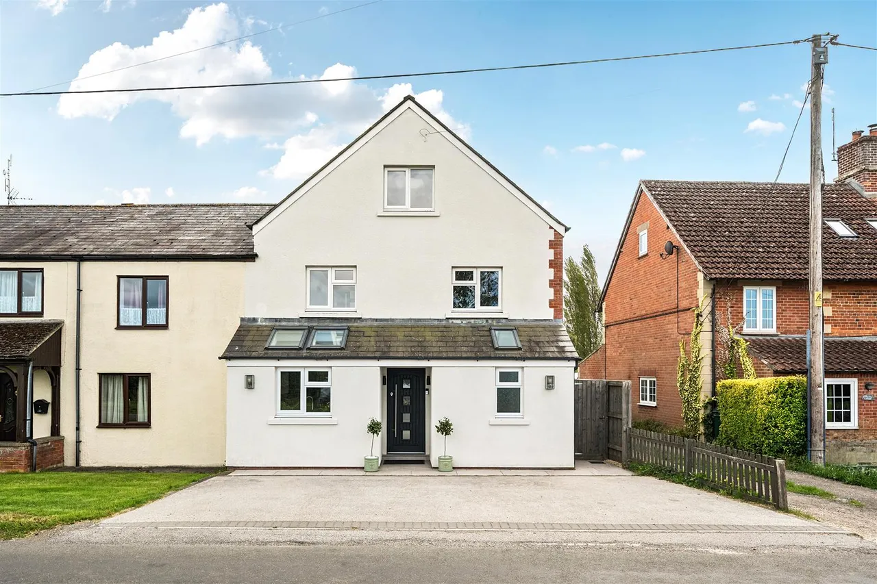 4 bed house for sale, Stockley, Stockley Calne, SN11