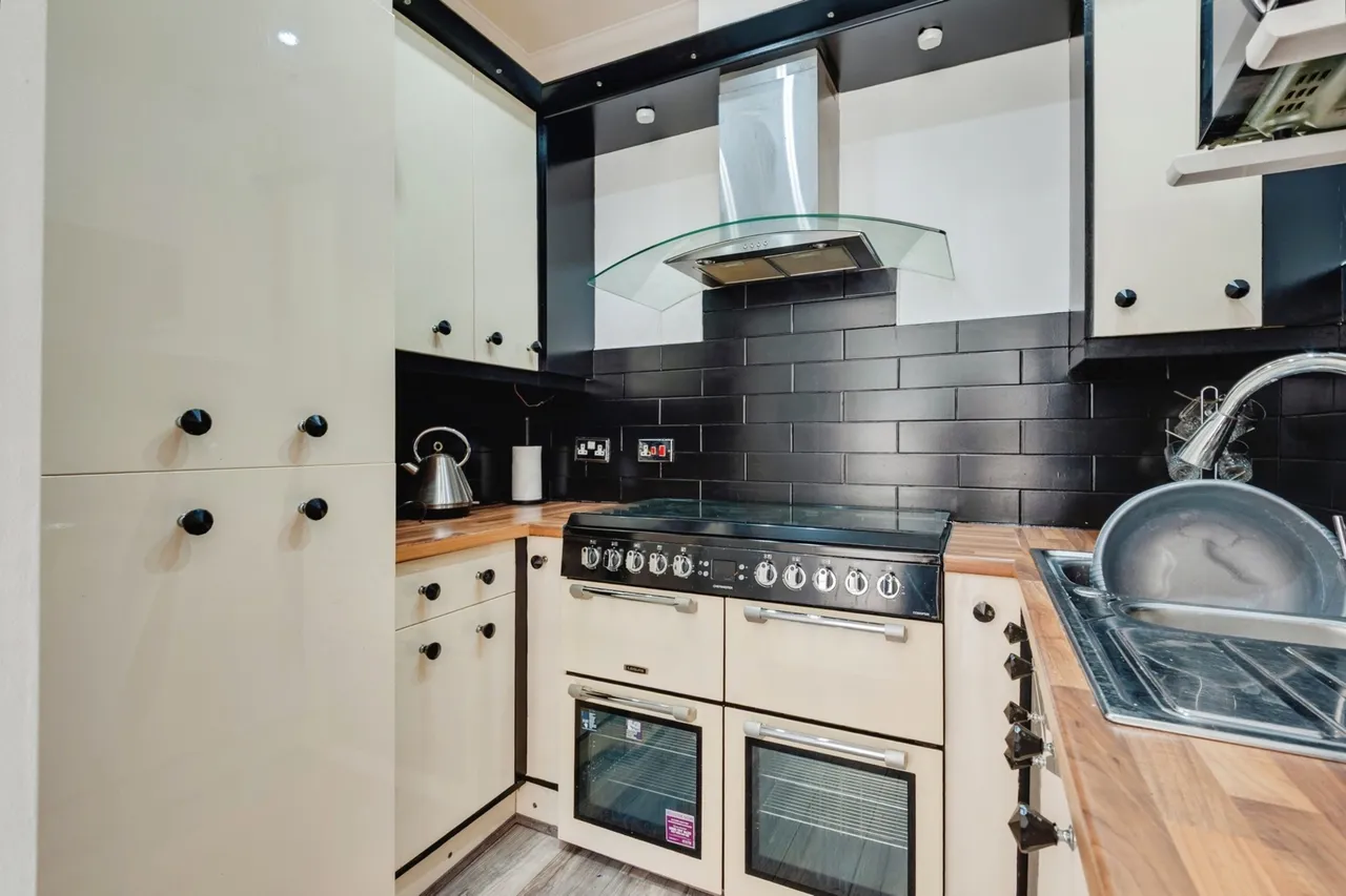 North Mossley Hill Road, Liverpool, L18, photo 6