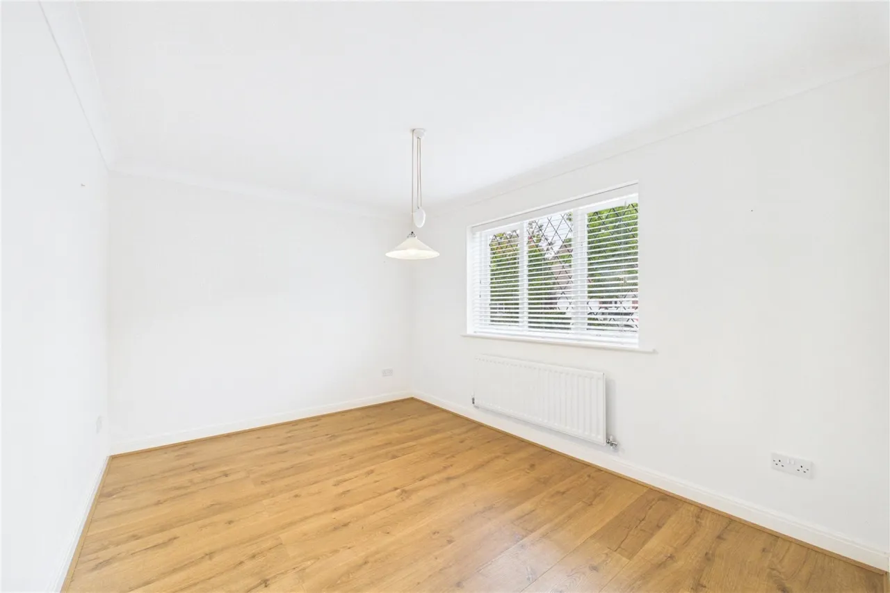 Taylor Drive, Bramley, RG26, photo 6