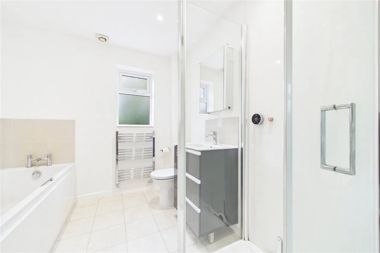 Taylor Drive, Bramley, RG26, photo 15