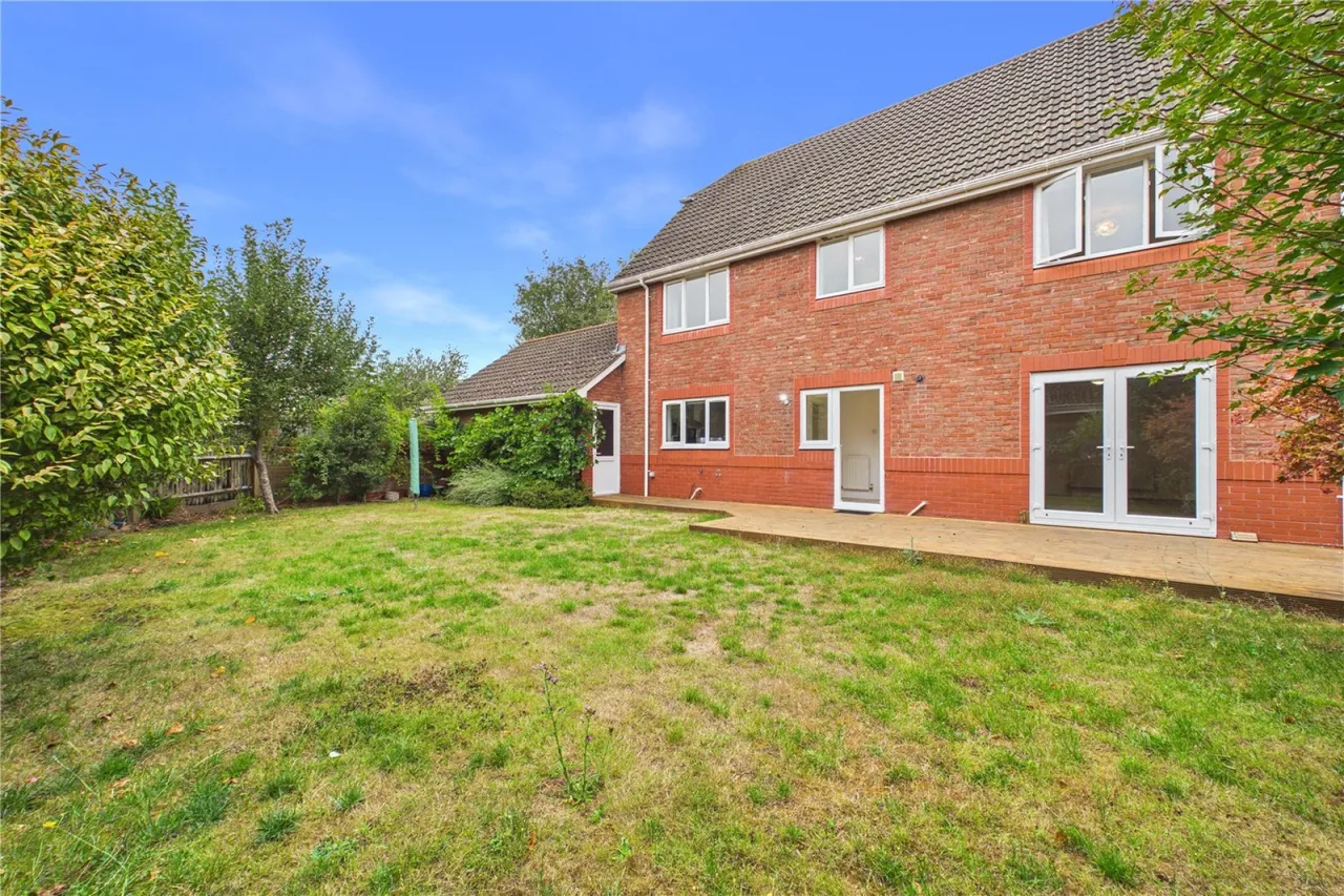 Taylor Drive, Bramley, RG26, photo 18