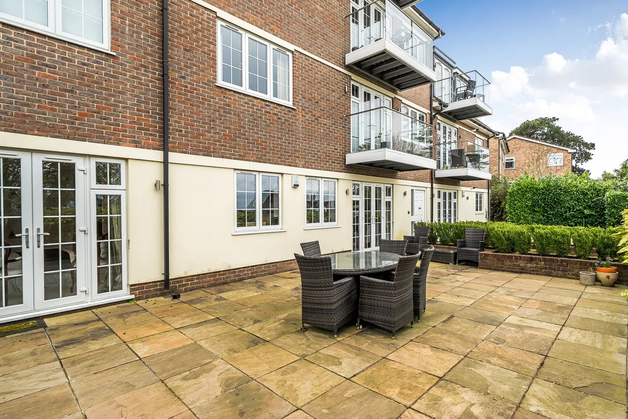 Bushey Gate, Sparrows Herne, WD23, photo 18