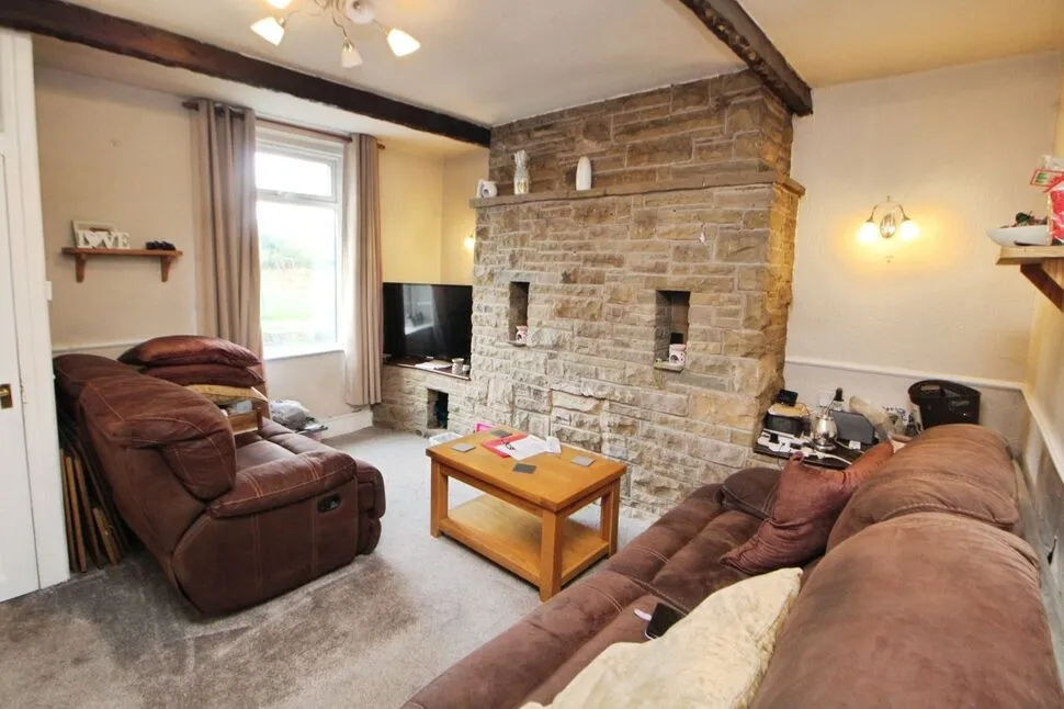 Glossop Road, Gamesley, Derbyshire, SK13, photo 2