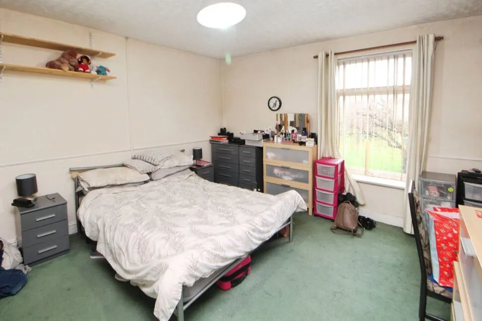 Glossop Road, Gamesley, Derbyshire, SK13, photo 4