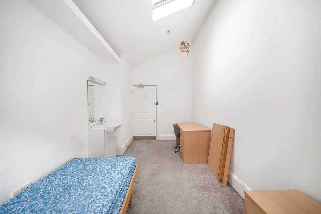 Fulham Road, London, SW3, photo 2