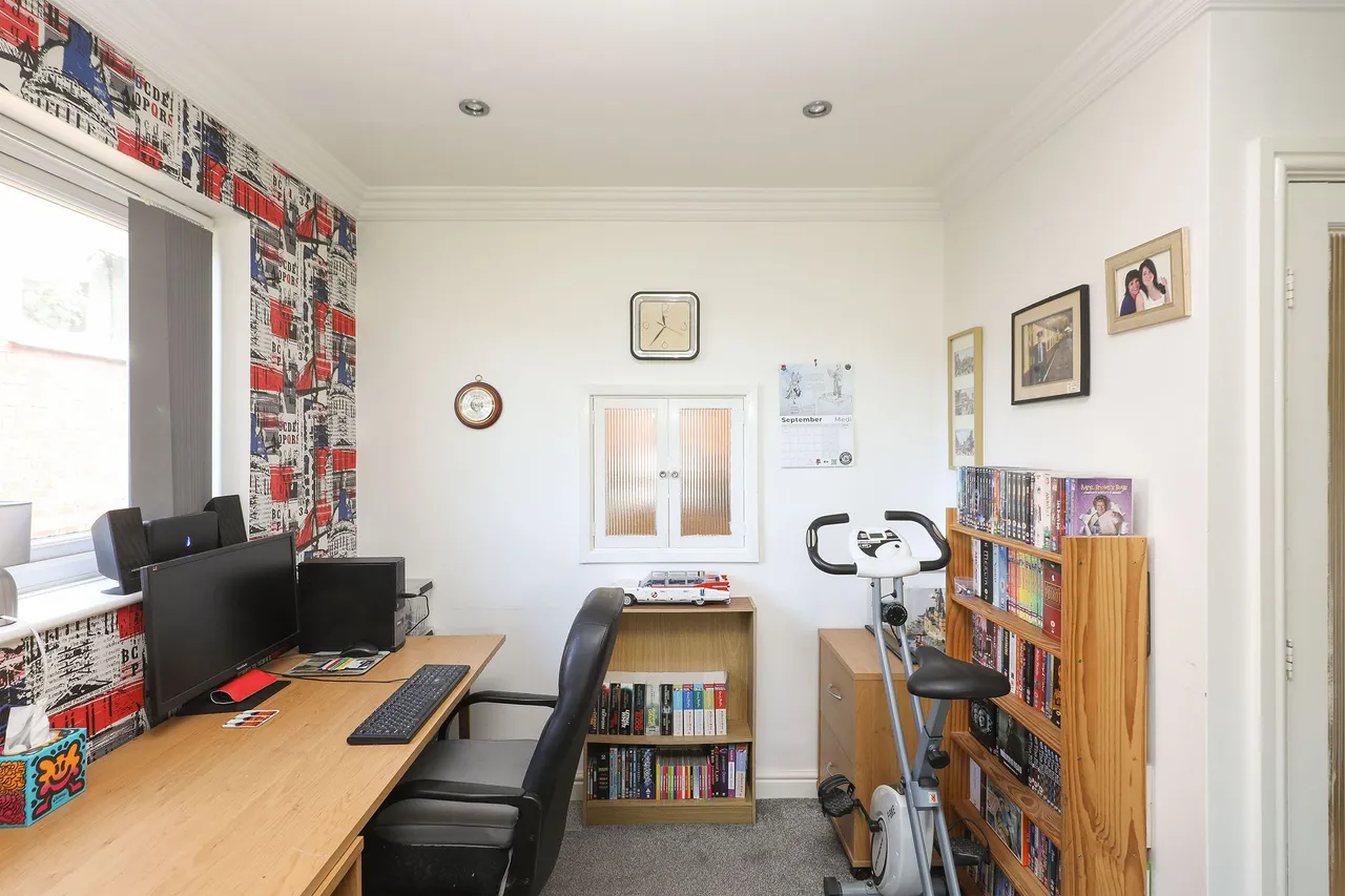 Queen Victoria Road, Sheffield, S17, photo 12