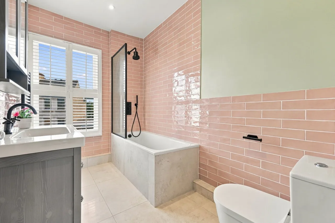 Parsons Mews, Tonsleys, SW18, photo 15