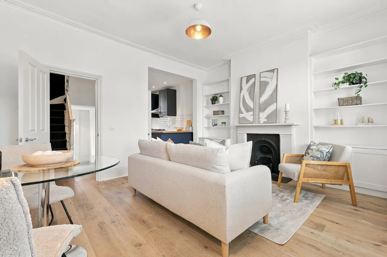 Parsons Mews, Tonsleys, SW18, photo 6
