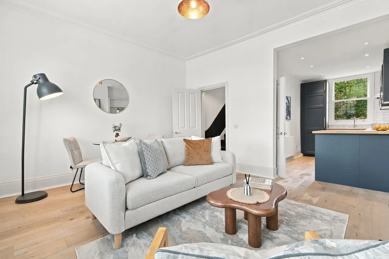 Parsons Mews, Tonsleys, SW18, photo 4