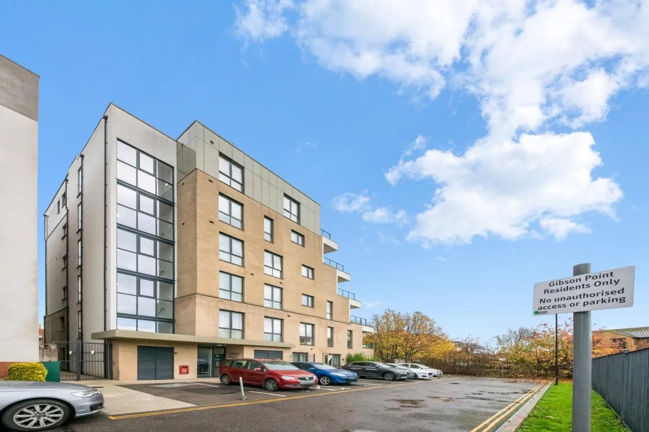 1 bed flat for sale — Gibson Point, Salisbury Road, Southall