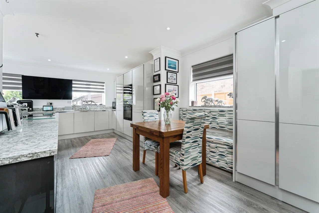 Newlands Avenue, March, PE15, photo 6