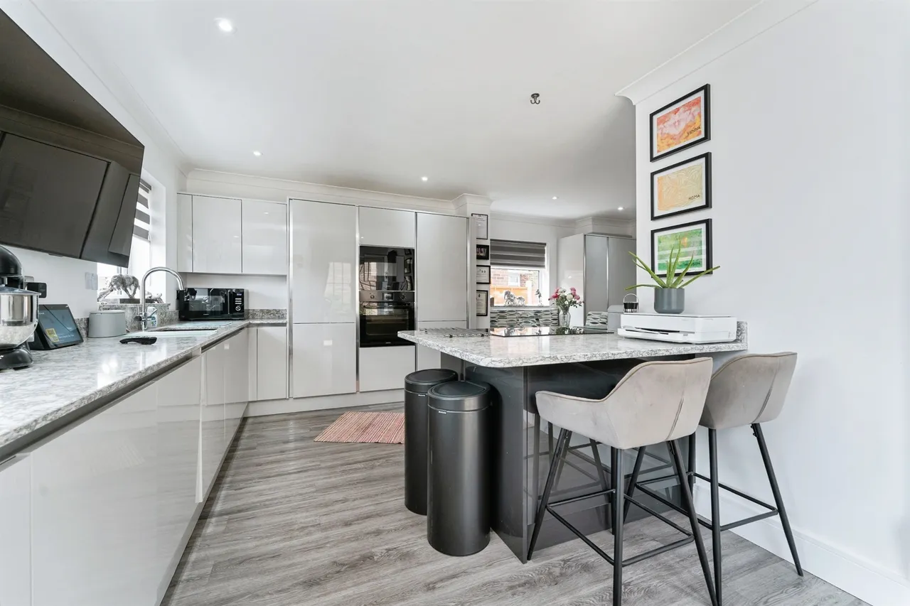 Newlands Avenue, March, PE15, photo 2