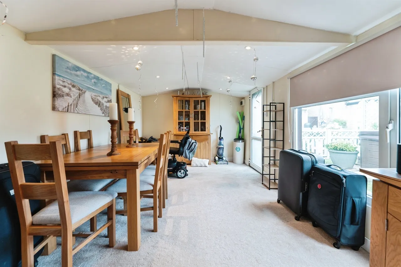 Newlands Avenue, March, PE15, photo 20