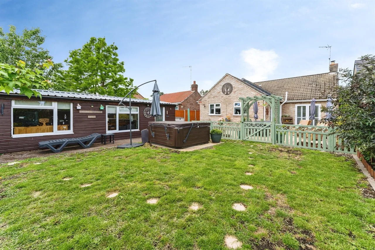 Newlands Avenue, March, PE15, photo 16