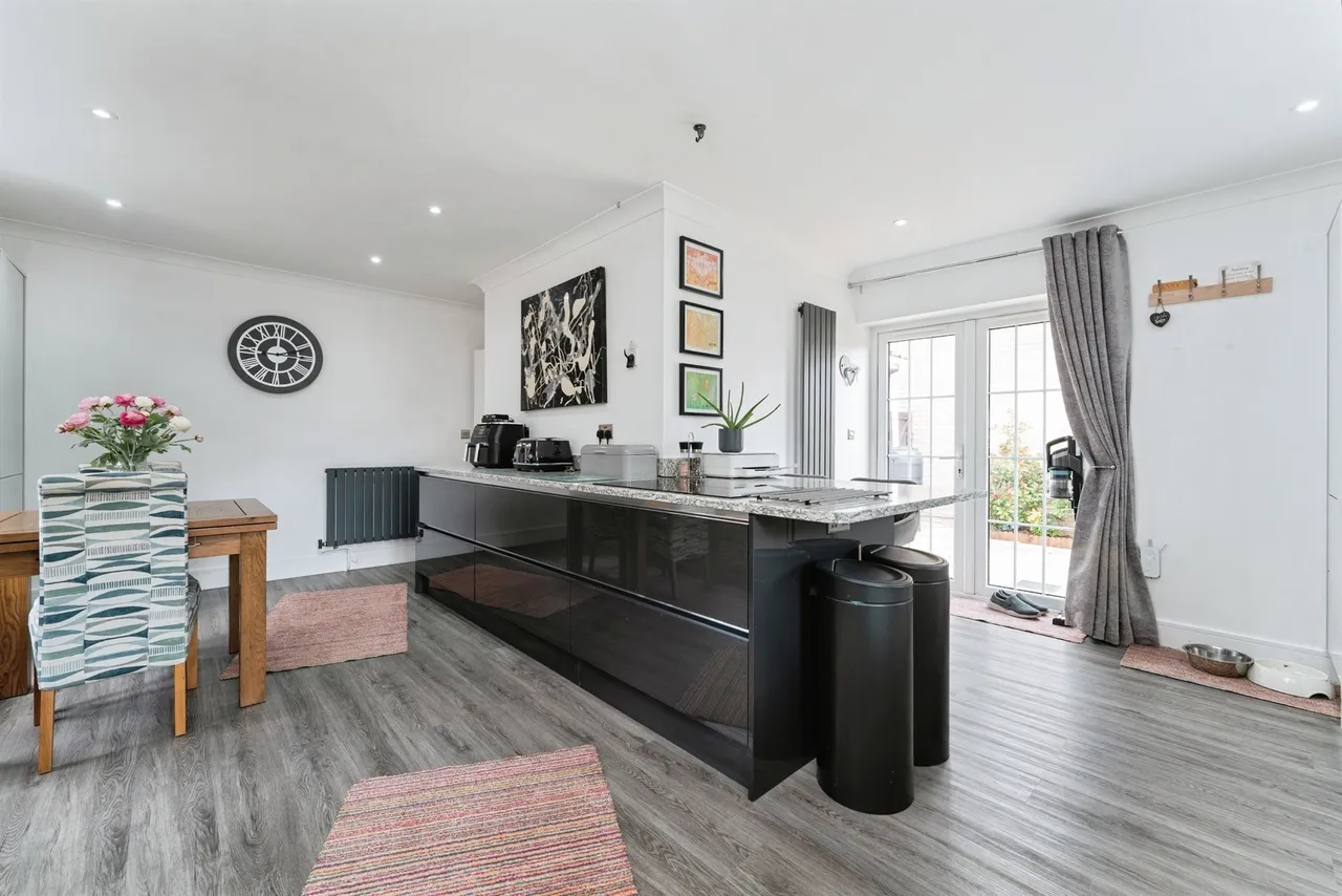 Newlands Avenue, March, PE15, photo 5